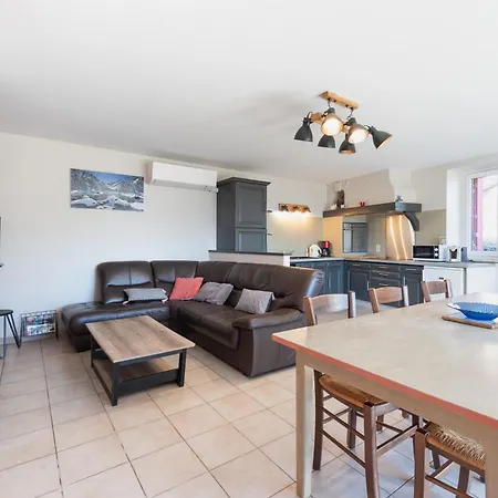 D'ayzi بيت للعطل